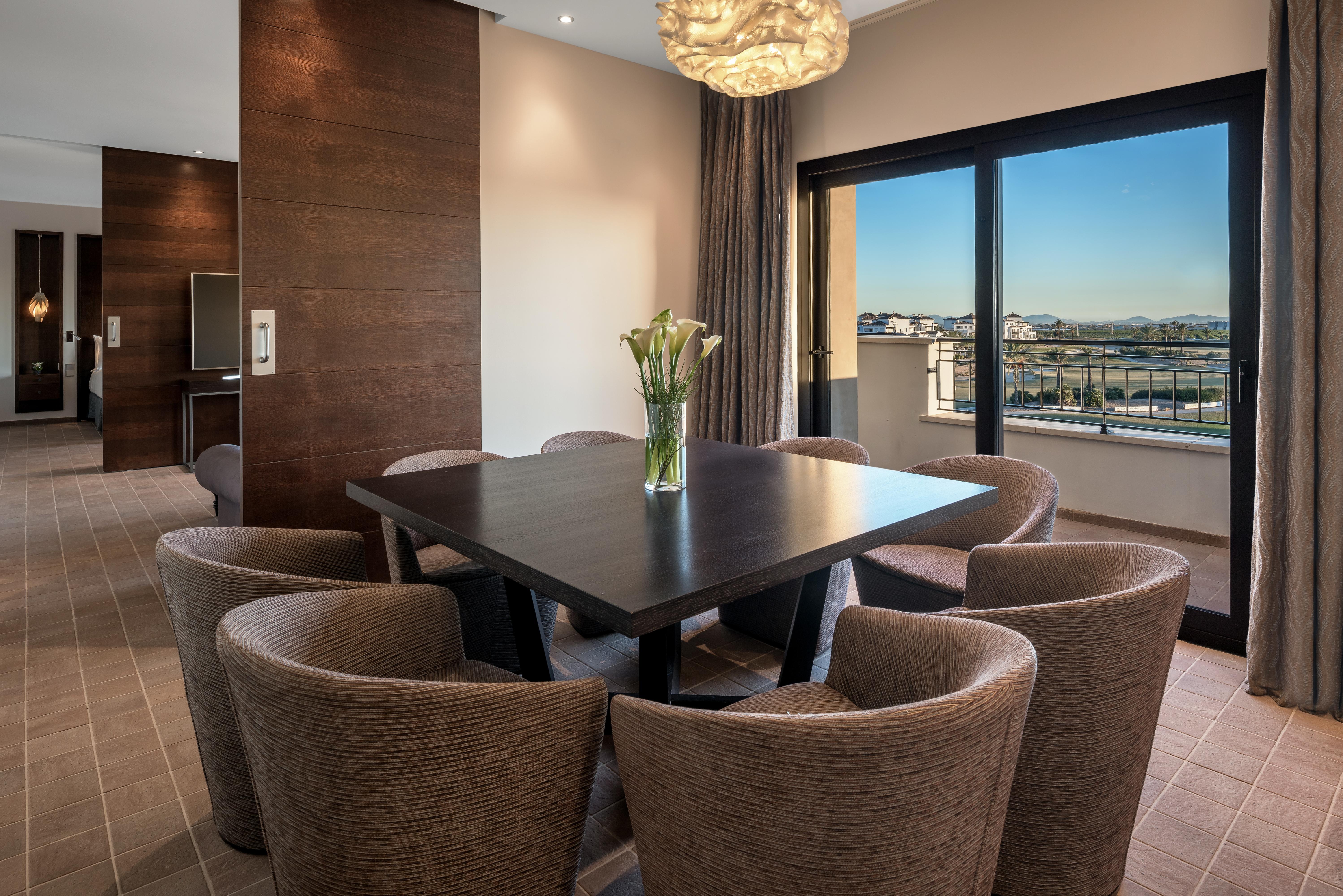 Doubletree By Hilton La Torre Golf Resort Roldán Εξωτερικό φωτογραφία A suite at the Hilton Athens
